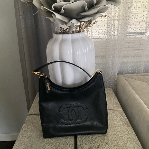 CHANEL Handbags - CHANEL AUTHENTIC Tote Black Bag In very good condition